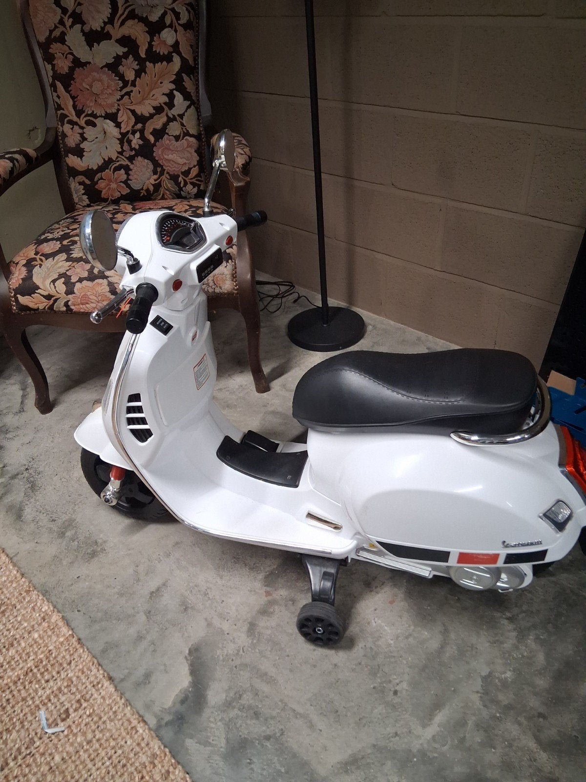 leuke vespa scooter wit, Gebruikt