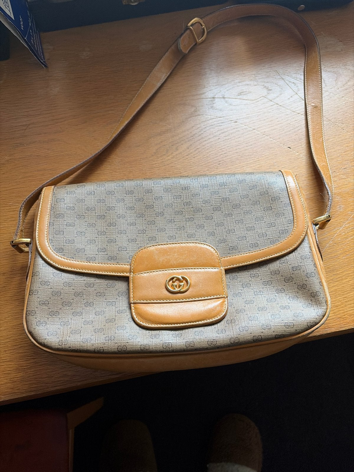 Vintage Gucci Schoudertas - Beige/Bruin Monogram, Sieraden, Tassen en Uiterlijk, Ophalen of Verzenden, Gebruikt, Beige, Schoudertasje