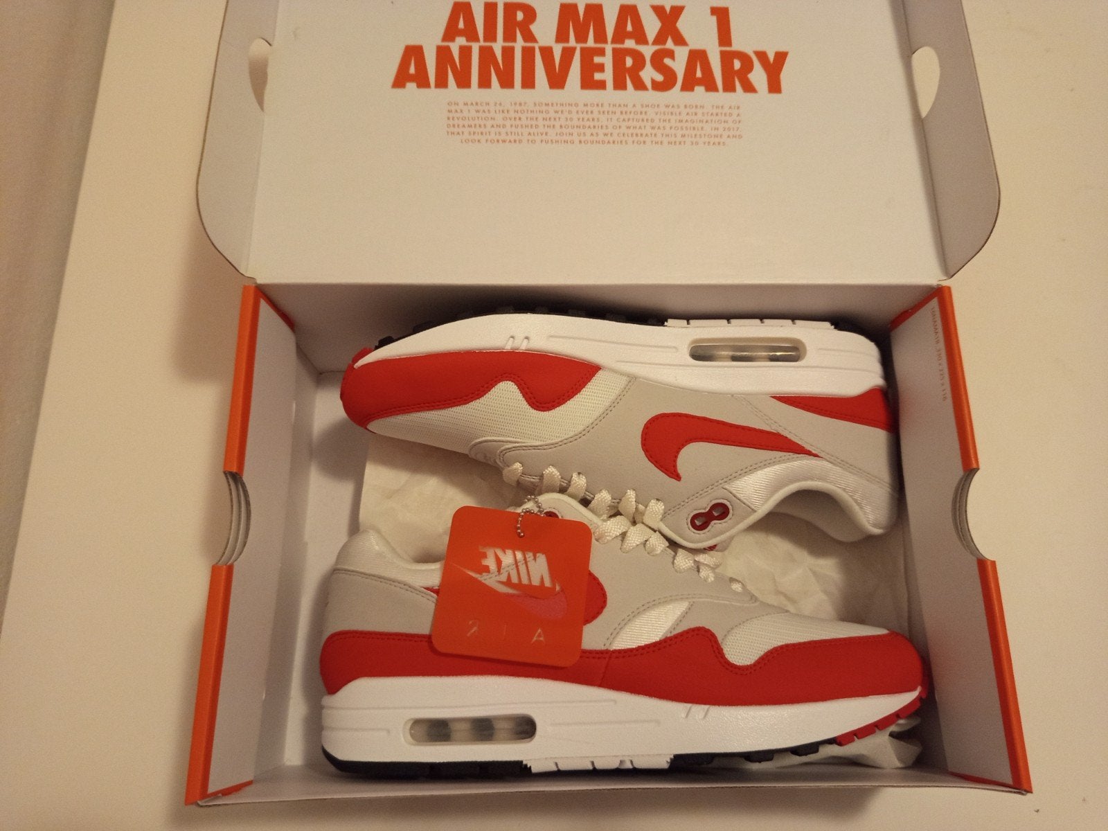Nike Air Max 1 Anniversary White Red OG (Maat 44) nieuw, Wit, Nike, Ophalen of Verzenden, Sneakers of Gympen