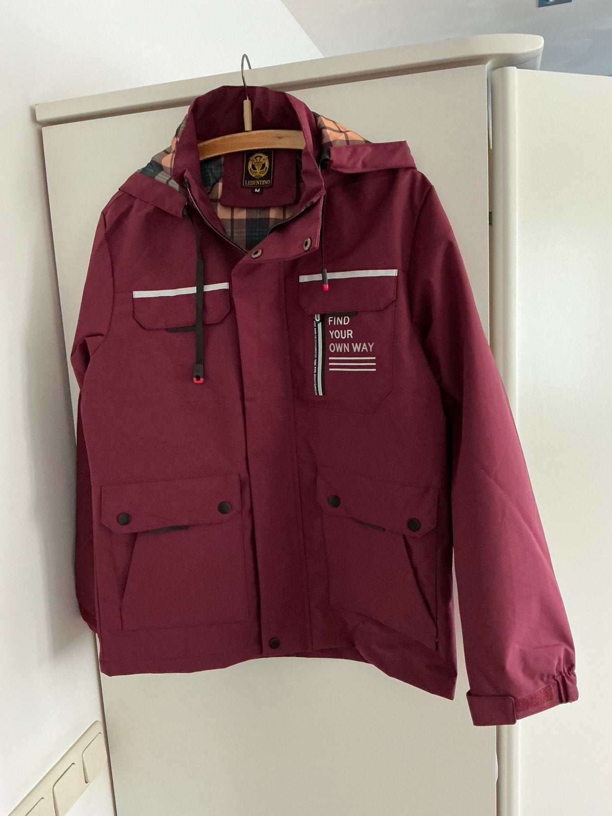 Outdoor wind - regenjack bordeauxrood maat M (valt klein), Ophalen of Verzenden, Nieuw, Kleding