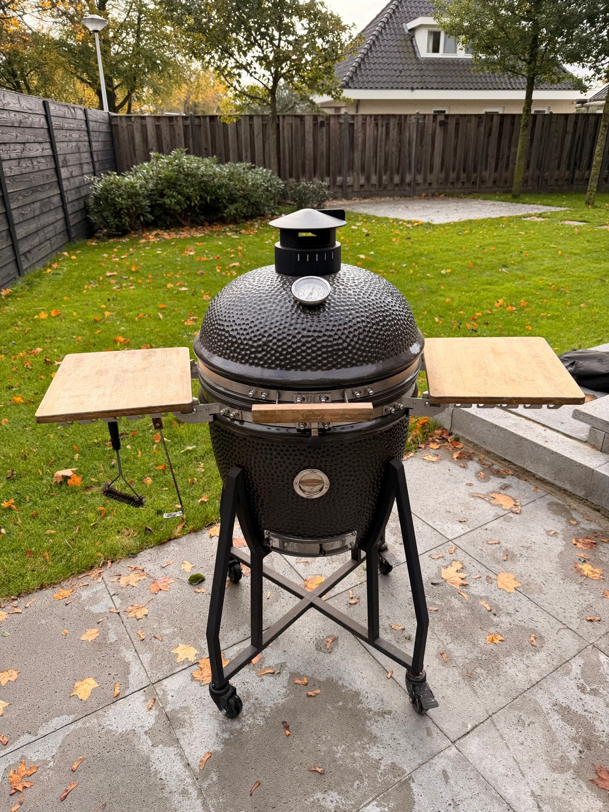 Grizzly Grills Kamado Large 2021 met hoes en pizzasteen, Ophalen, Zo goed als nieuw