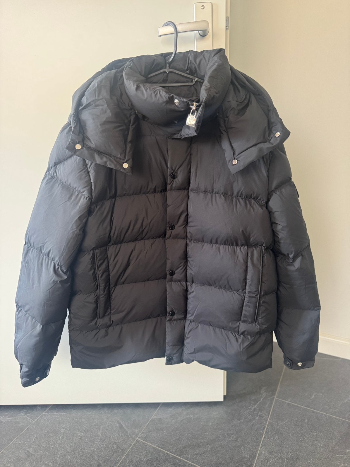 Moncler jas, Ophalen of Verzenden, Nieuw, Maat 56/58 (XL), Zwart