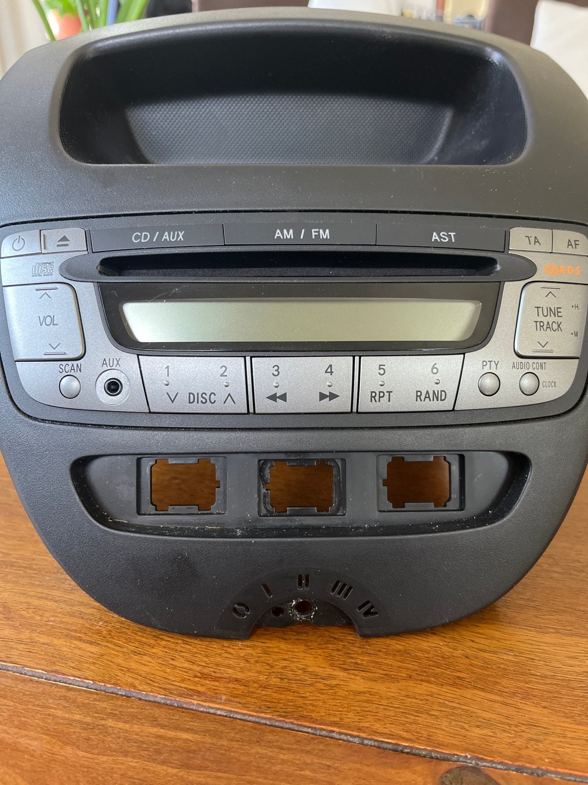 Originele autoradio Toyota Aygo/Citroën C1/Peugeot 108, Ophalen, Gebruikt