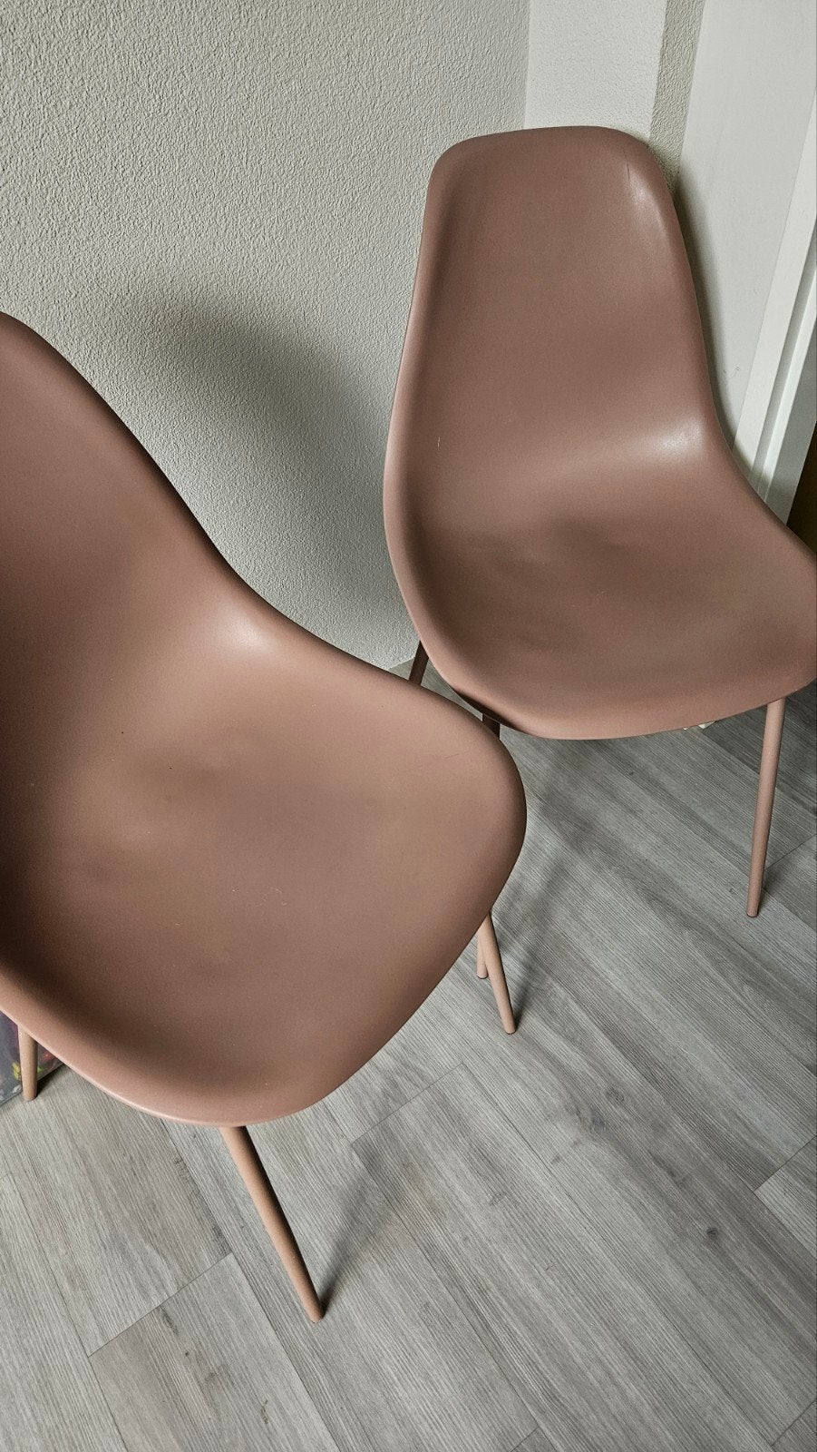 2 eettafel stoelen oudroze, Huis en Inrichting, Ophalen, Kunststof, Gebruikt, Twee