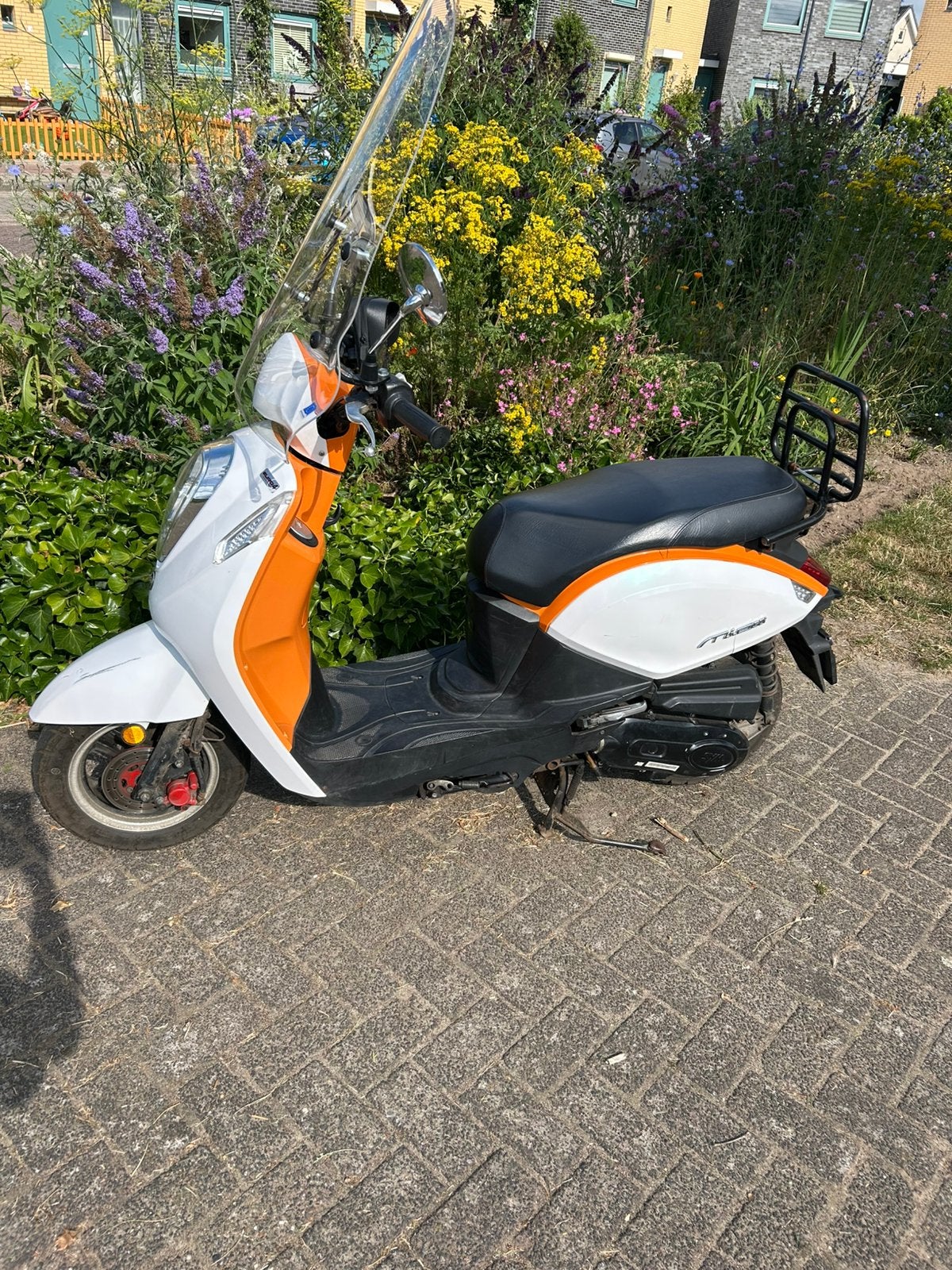 Nette Sym Mio, Gebruikt, Maximaal 45 km/u, Benzine, Ophalen