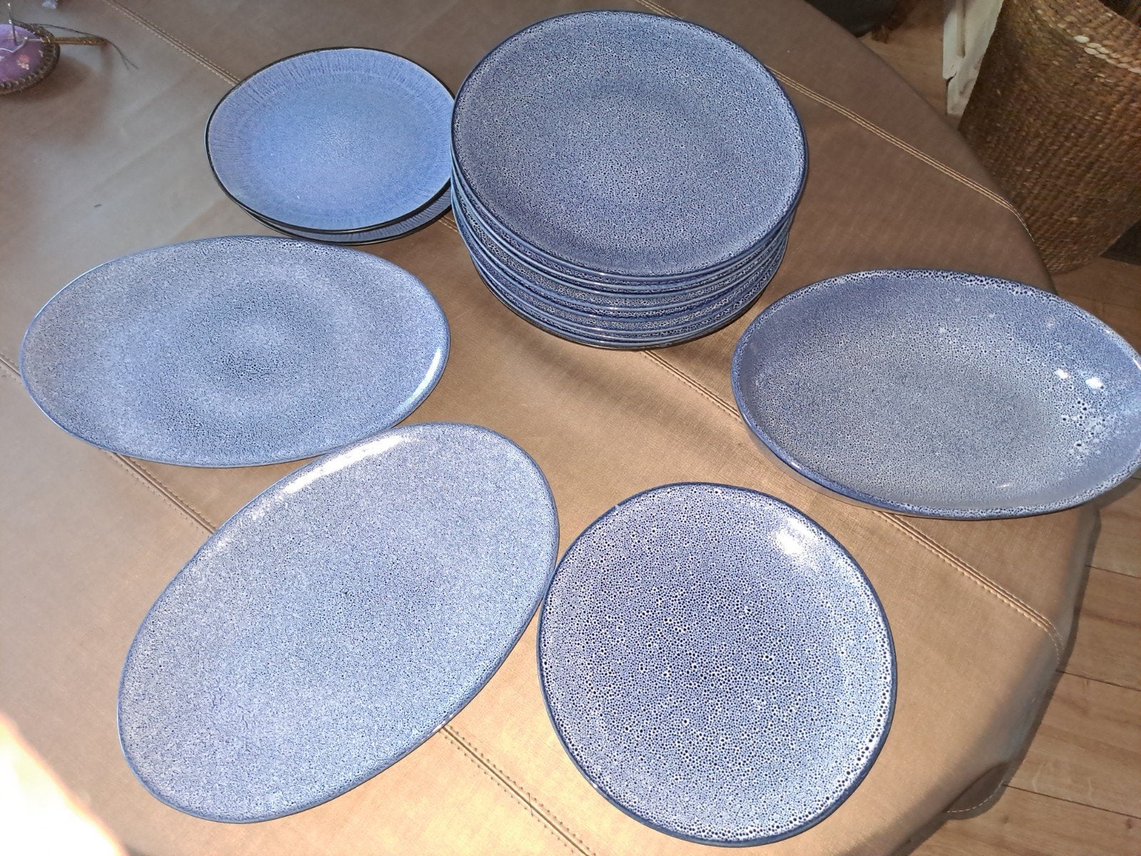 Servies set blauw - Borden en schalen van de HEMA, Ophalen of Verzenden, Zo goed als nieuw, Overige stijlen, Bord(en)