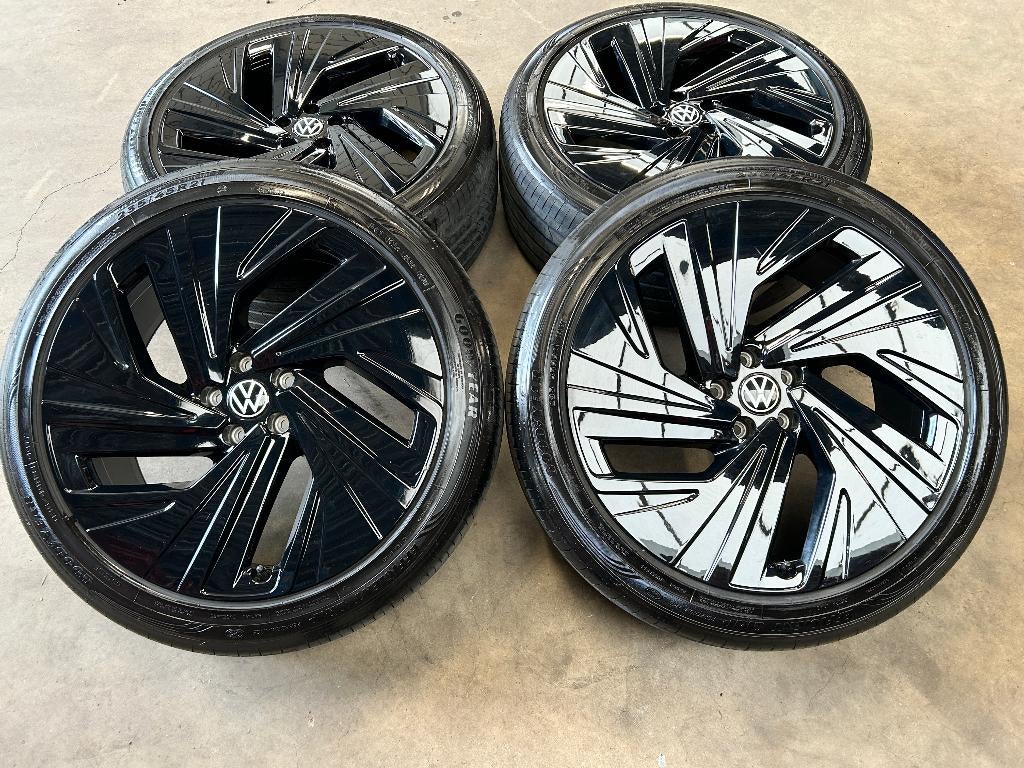 21 inch originele Narvik velgen VW ID.Buzz + zomerbanden