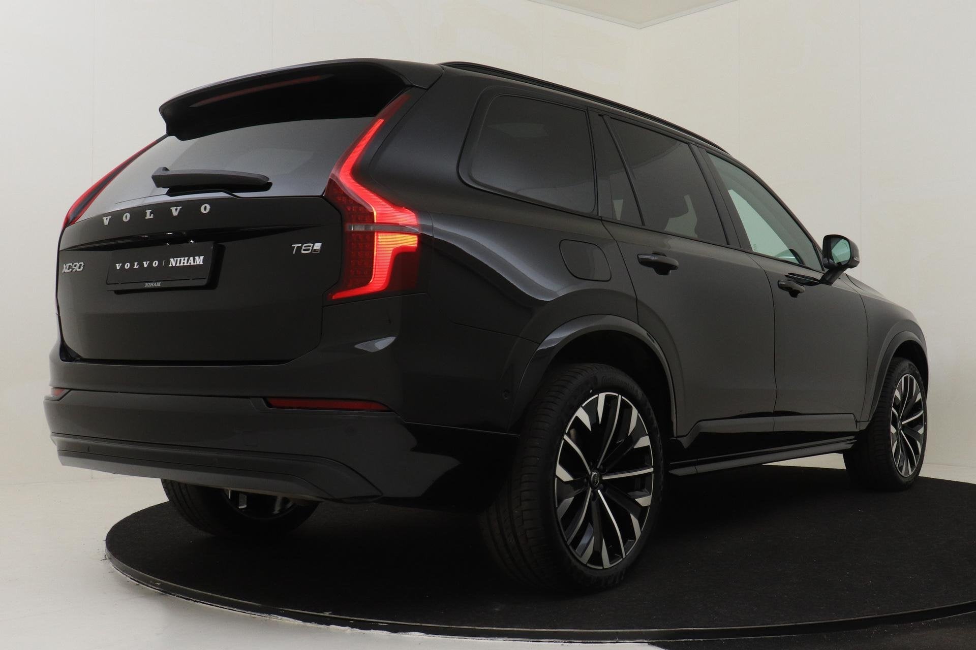 Volvo XC90 II T8 PLUG-IN HYBRID AWD PLUS DARK -PANO.DAK|HARM, 12 maanden, Gebruikt, Euro 6, 4 cilinders