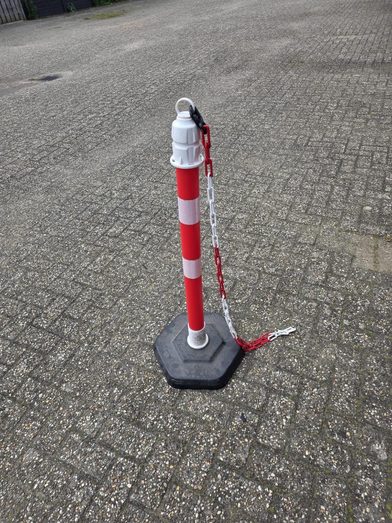 afzetpaal met ketting 8 stuks, Tuin en Terras, Ophalen, Zo goed als nieuw, Minder dan 180 cm, Palen