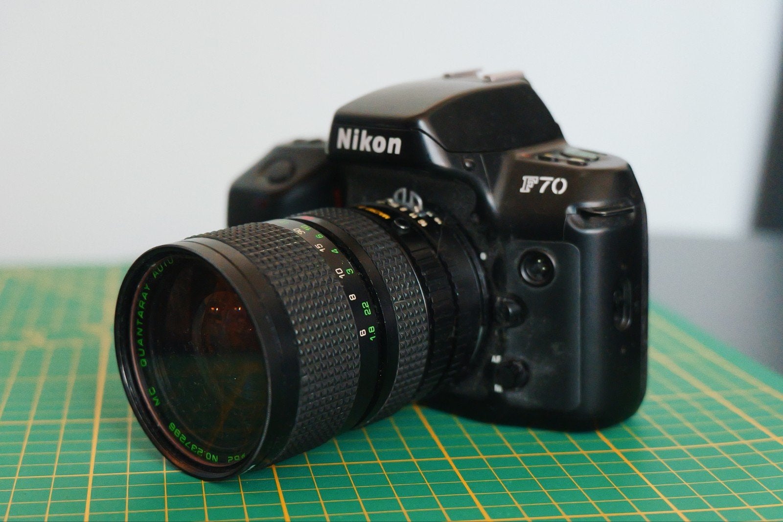 Nikon F70  + 35-70mm f3.5-4.5, Audio, Tv en Foto, Fotocamera's Analoog, Ophalen, Spiegelreflex, Nikon