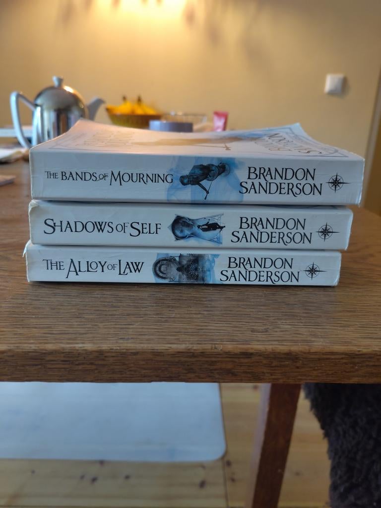 Driedelige Mistborn Serie (Engels) - Brandon Sanderson, Ophalen of Verzenden, Gelezen, Brandon Sanderson