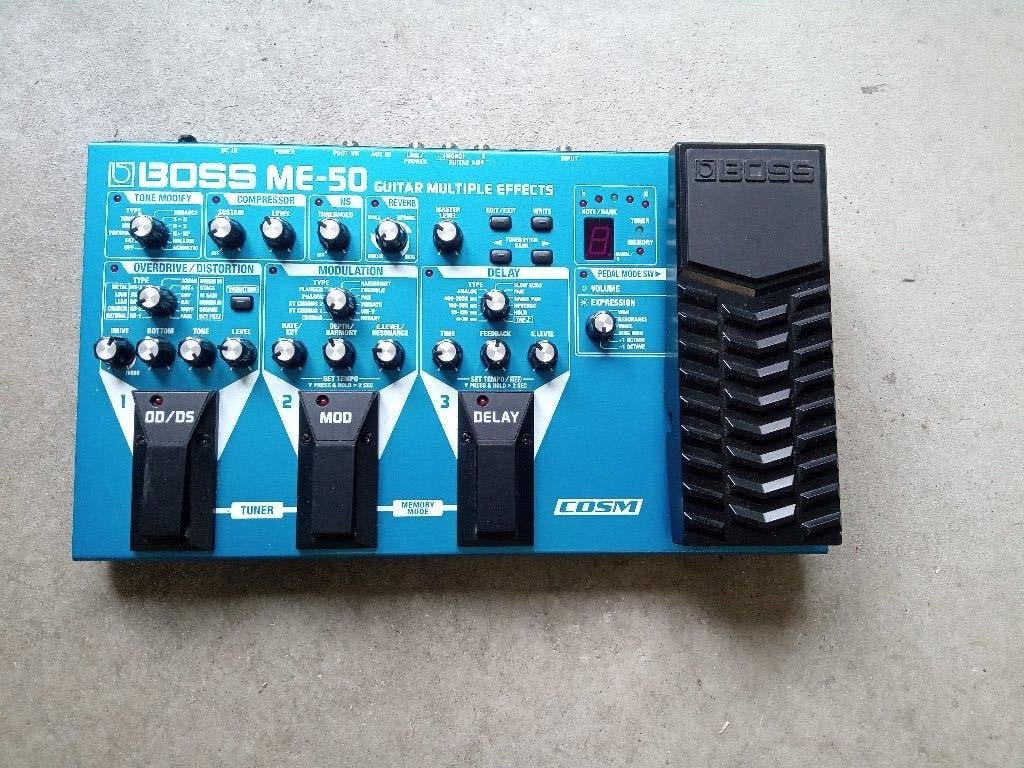 Boss ME50 + 2x FS-5U switch + voeding, Ophalen of Verzenden, Gebruikt, Multi-effect