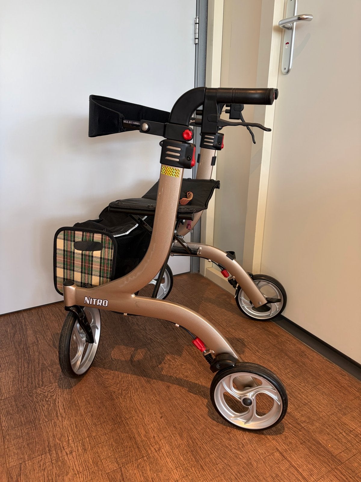 Nitro rollator medium, Ophalen, Lichtgewicht, Gebruikt
