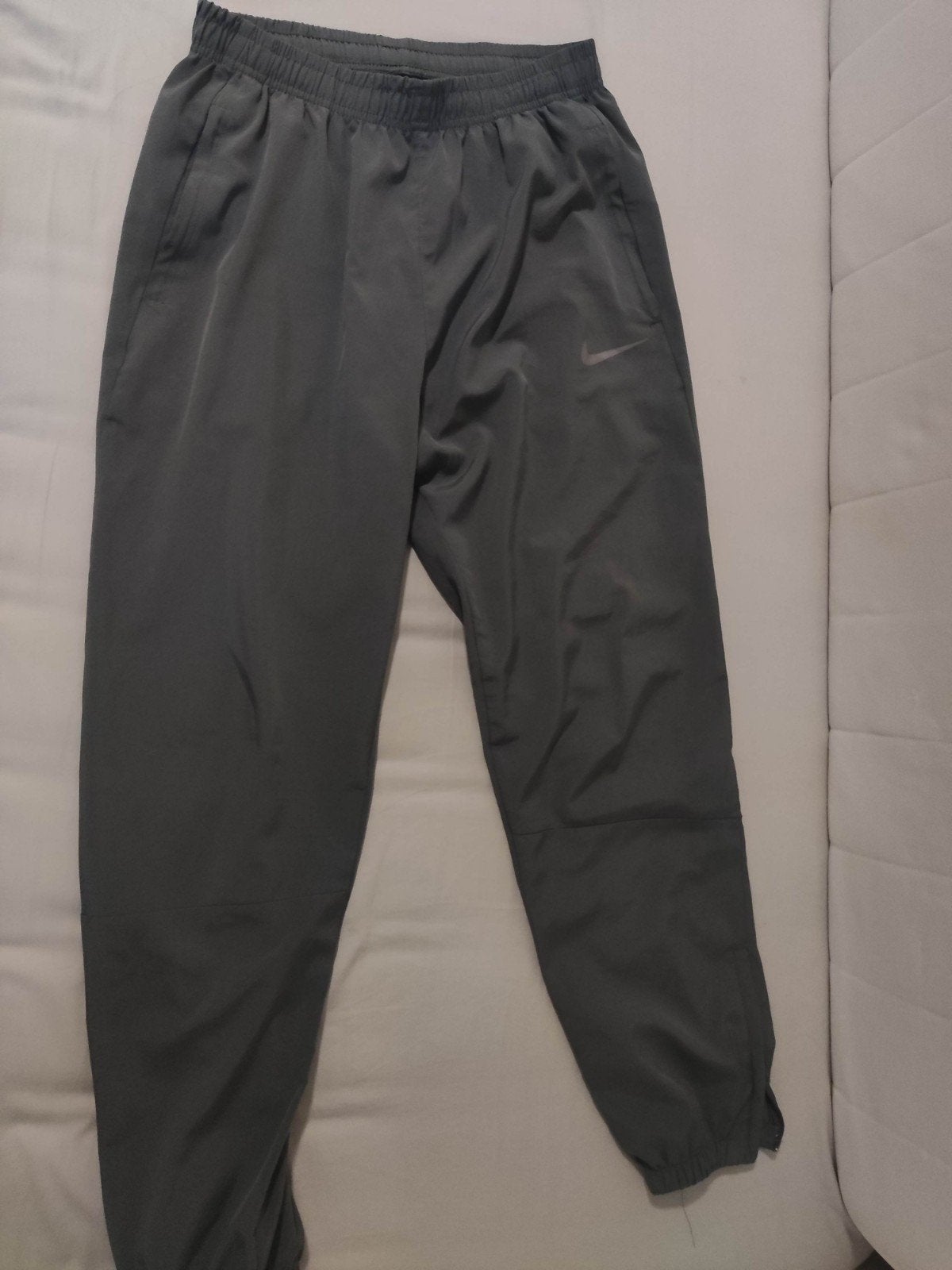 Nike trainingsbroek grijs maat M, Maat 48/50 (M), Nike, Ophalen of Verzenden, Zo goed als nieuw