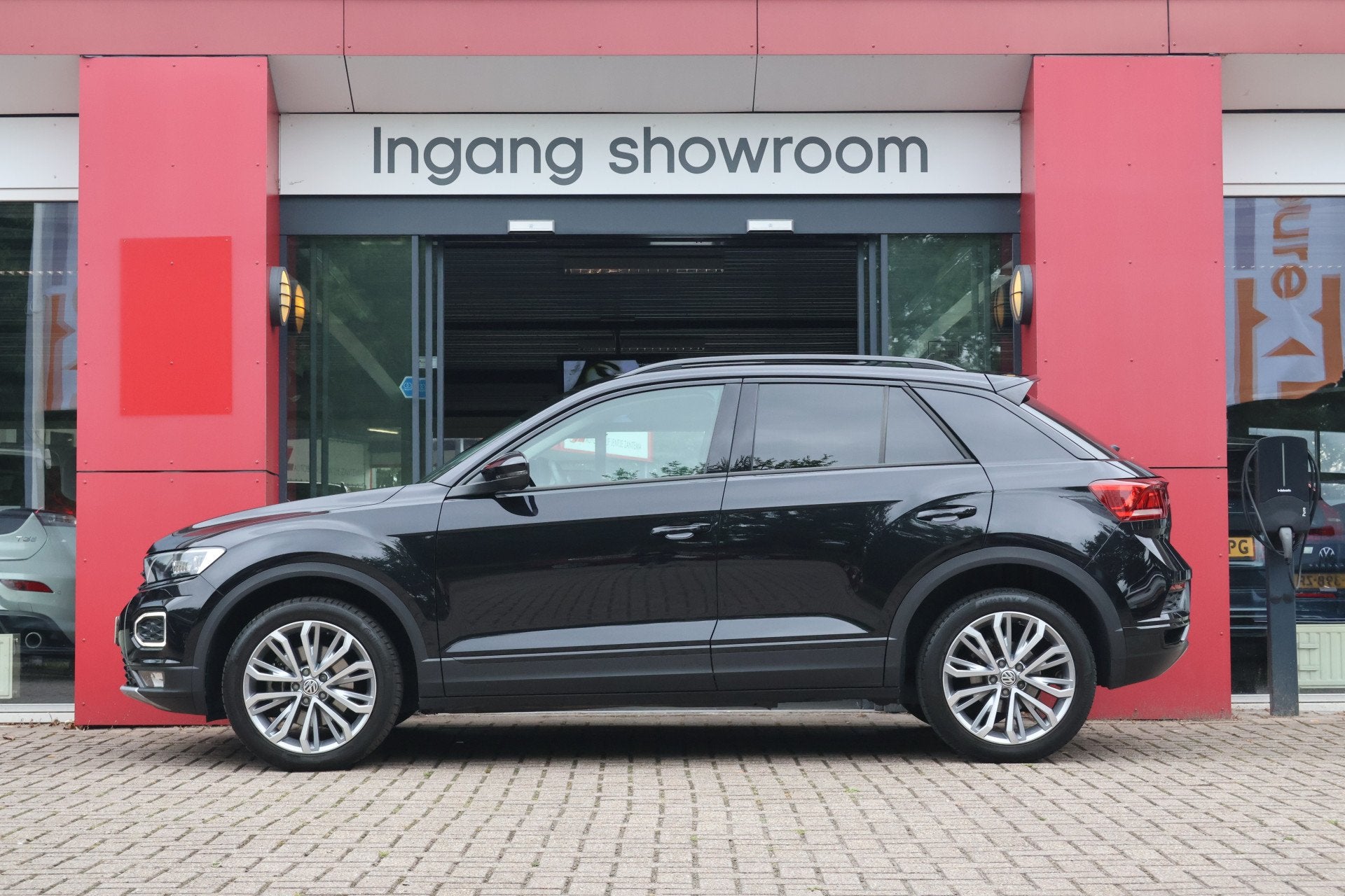 Volkswagen T-Roc 1.5 TSI DSG 150pk Sport | Origineel NL | Pa, Auto's, Dealer onderhouden, 4 cilinders, 150 pk, Zwart