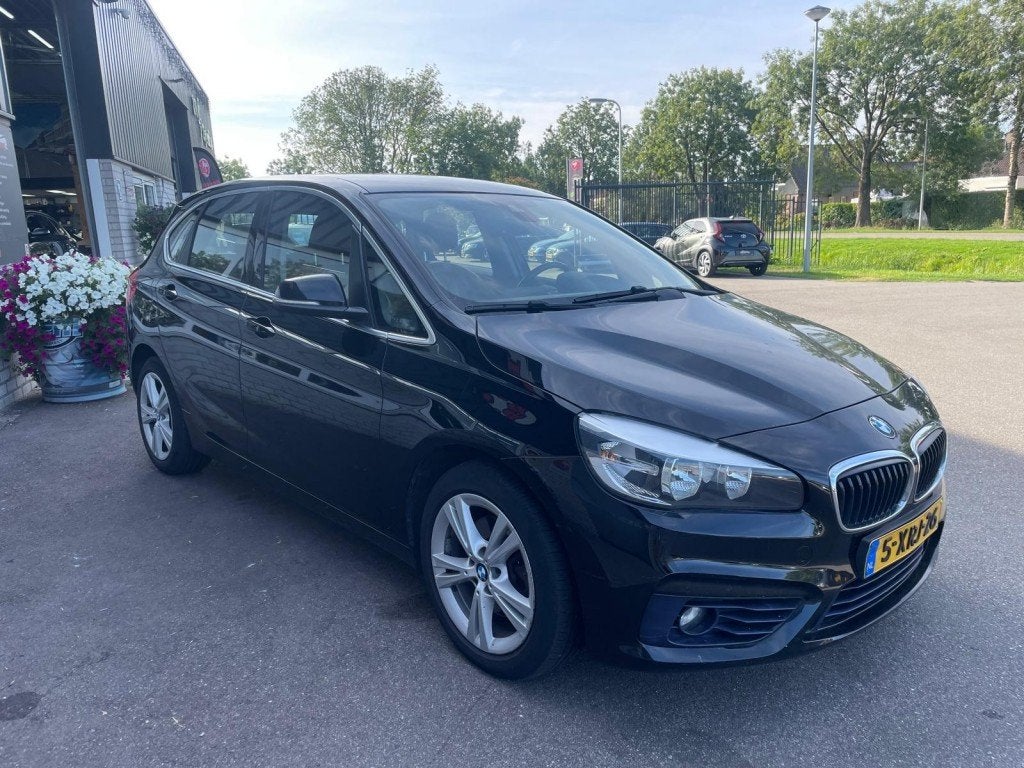 Bmw 2-SERIE ACTIVE TOURER 218I EXECUTIVE, Auto's, BMW, Voorwielaandrijving, 136 pk, Gebruikt, Zwart