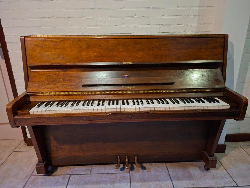 Piano merk Horugel, Muziek en Instrumenten, Piano's, Ophalen of Verzenden, Gebruikt