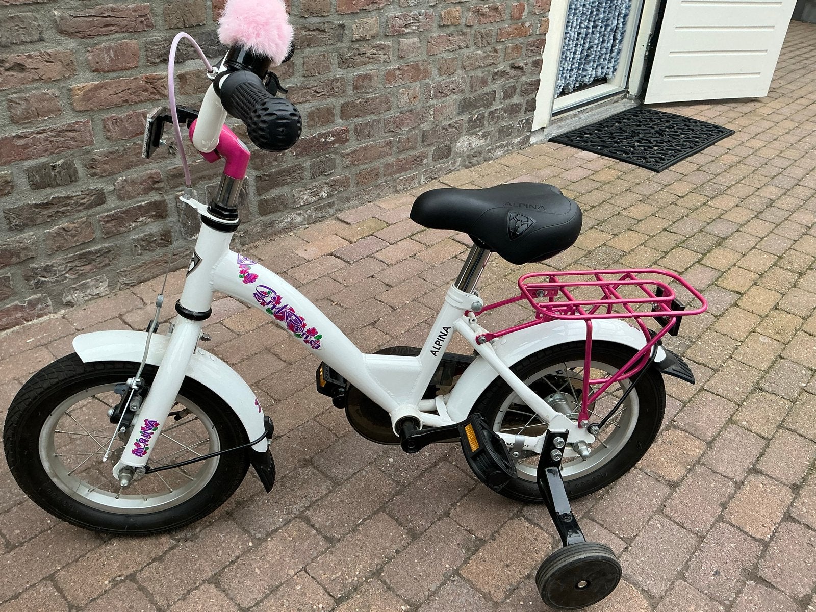 Alpina kinderfiets wit/roze met zijwieltjes 12 inch, Fietsen en Brommers, Ophalen, Zijwieltjes, Gebruikt, Velgrem
