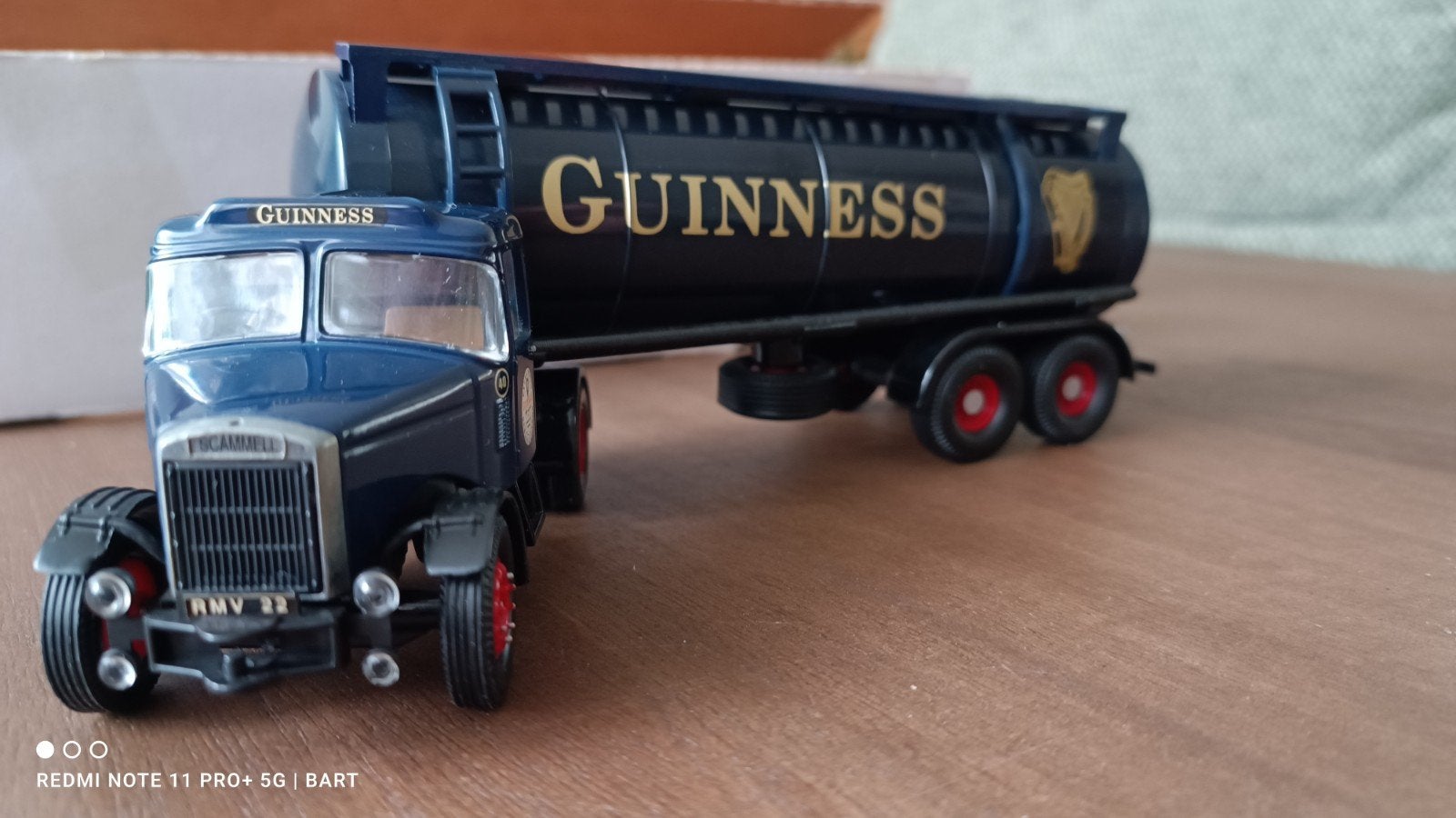SCAMMELL HIGHWAYMAN GUINNESS 2AS TANKTRAILER CORGI, Ophalen of Verzenden, Zo goed als nieuw, Bus of Vrachtwagen, Corgi