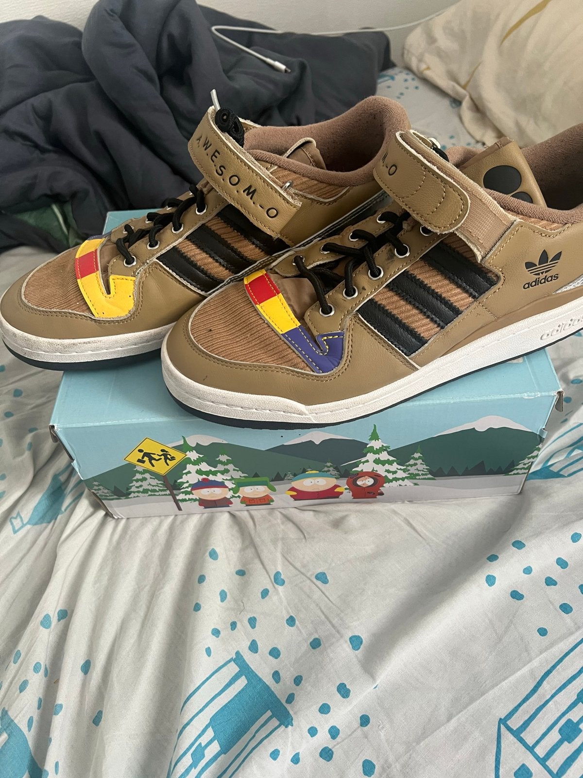 Size 43 Adidas Forum Low South Park AWESOM-O Sneakers, Ophalen of Verzenden, Zo goed als nieuw, Bruin, Sneakers of Gympen