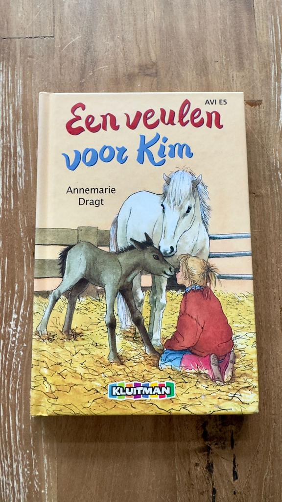 Een veulen voor Kim - Annemarie Dragt, Ophalen of Verzenden, Zo goed als nieuw, Fictie algemeen