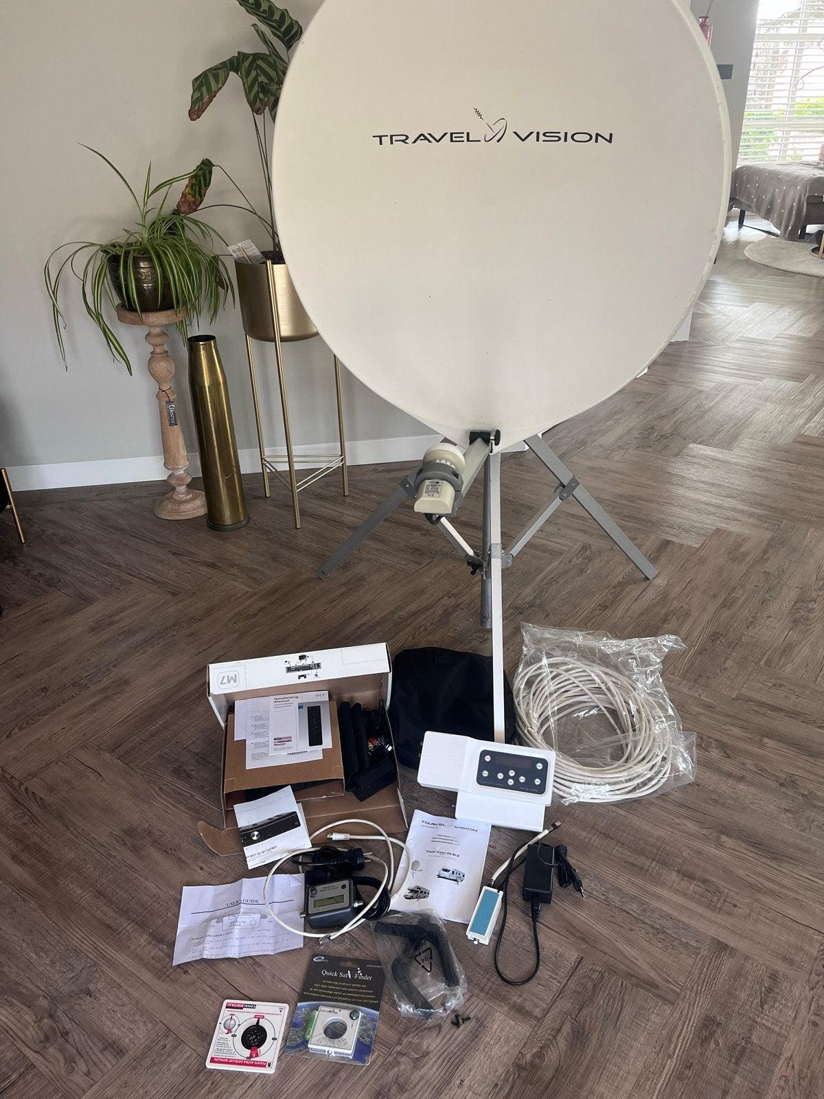 Complete schotel en ontvanger set voor camper/caravan, Ophalen of Verzenden, Zo goed als nieuw, (Schotel)antenne, Overige merken