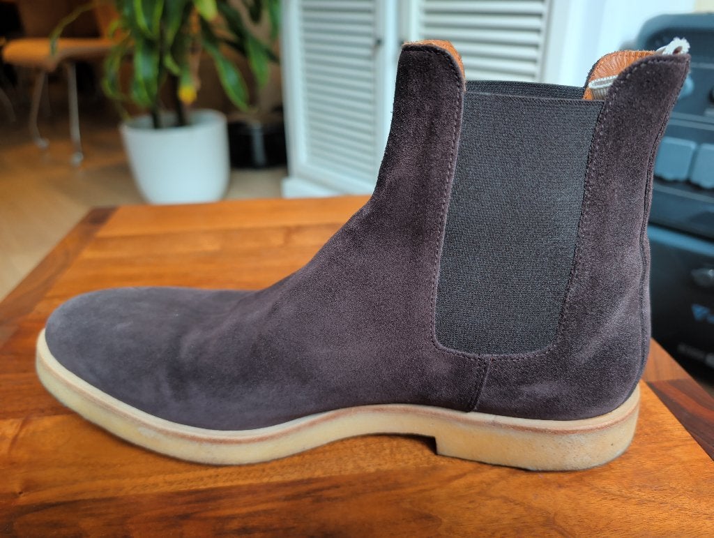 Chelsea boots suède maat 42 Common Projects, Made in Italy, Kleding | Heren, Boots, Ophalen of Verzenden, Zo goed als nieuw, Onbekend