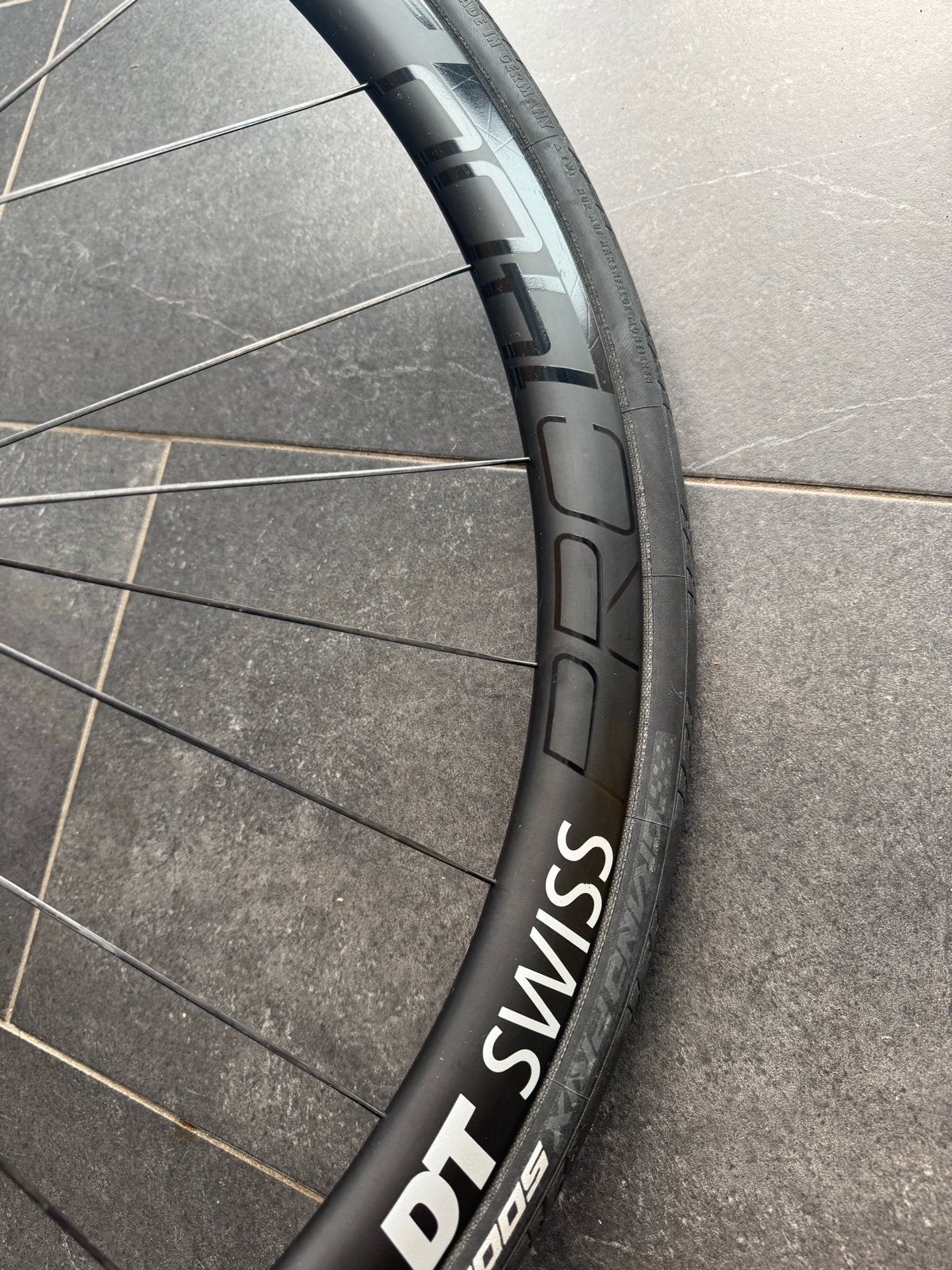 DT Swiss PRC1400 Spline wielen met GP5000 banden, Gebruikt, Racefiets, Carbon, Ophalen