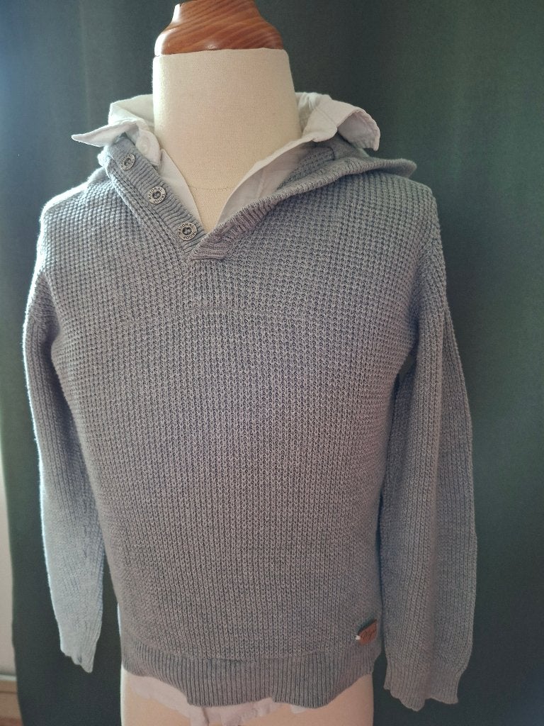 Mayoral&Co-Grijze trui met ingenaaide witte blouse-128, Gebruikt, Mayoral, Jongen of Meisje, Trui of Vest
