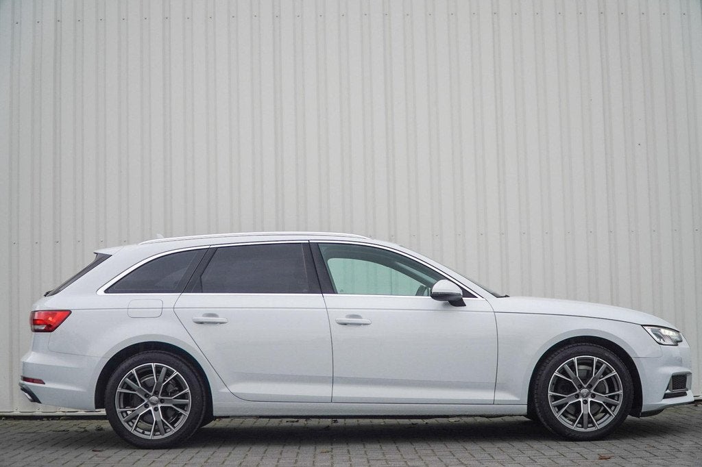 Audi A4 Avant 40 TFSI 190pk S-tronic Sport | PDC | 18" Velge, Auto's, Audi, 12 maanden, Stof, Gebruikt, A4
