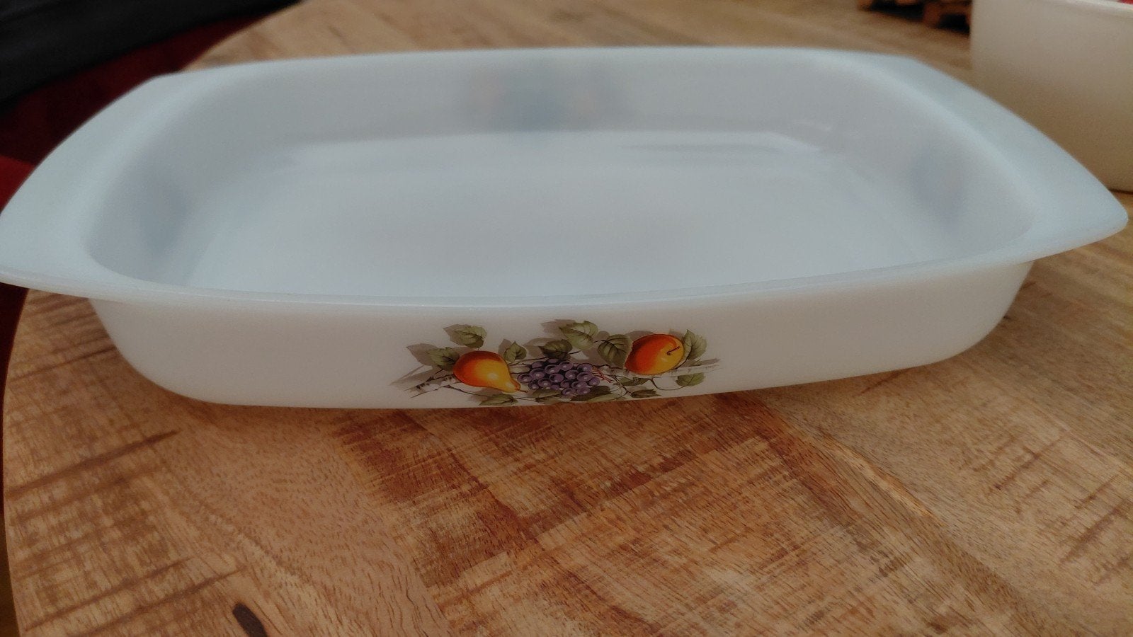 Ovenschaal wit met fruitdecoratie, Ophalen of Verzenden, Steen/keramiek, Wit, Overige typen
