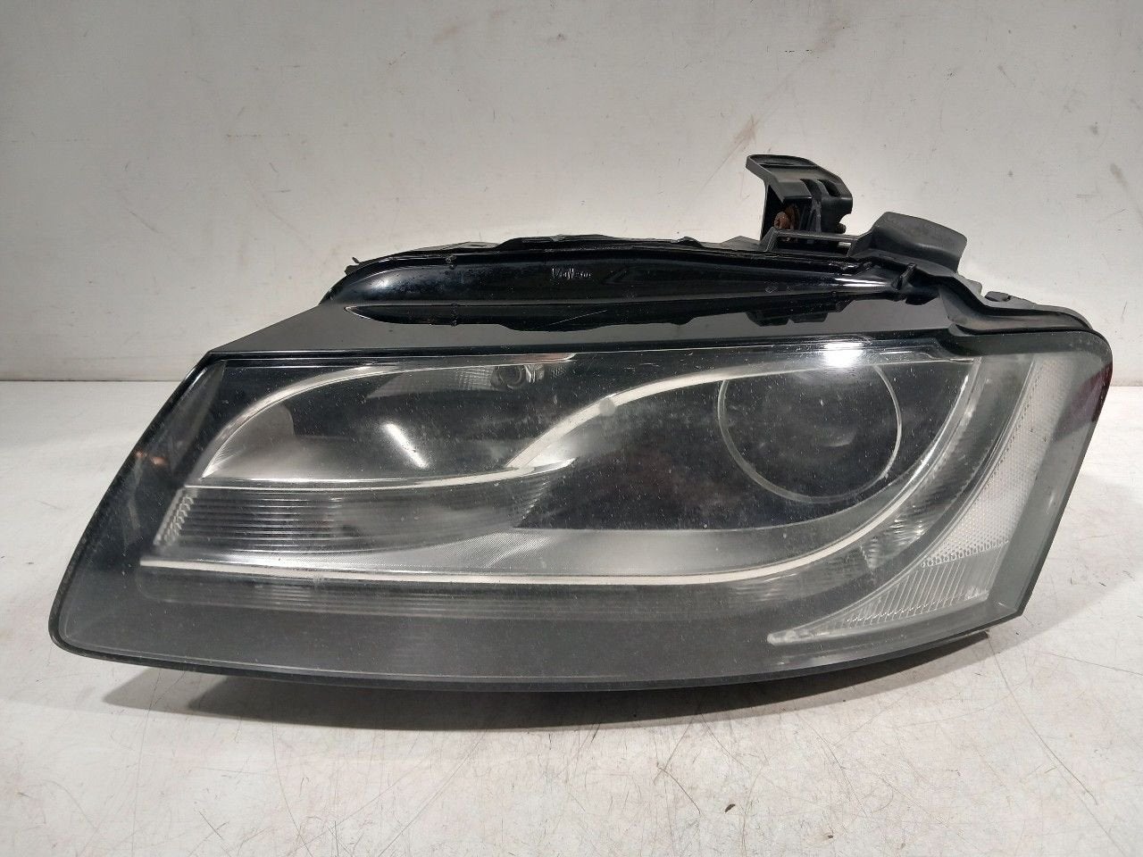 Koplamp links Audi A5, Onderdelen@venauto.nl, Van der Ven Autorecycling B.V., Gebruikt, Ettenseweg 76, 4706 PB Roosendaal, The Netherlands