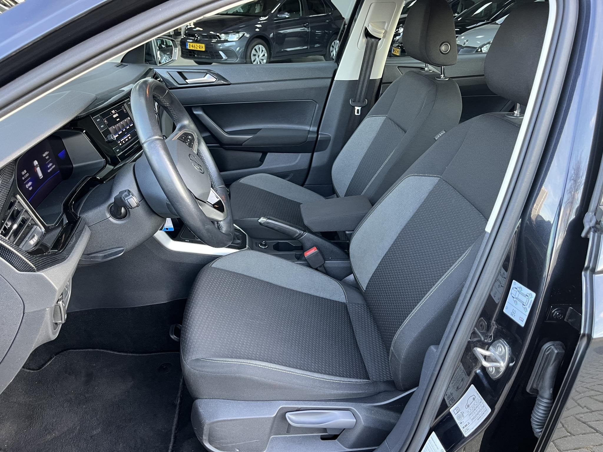 Volkswagen Polo 1.0 TSI Life / LED / Car-Play, Voorwielaandrijving, Stof, Gebruikt, 1072 kg