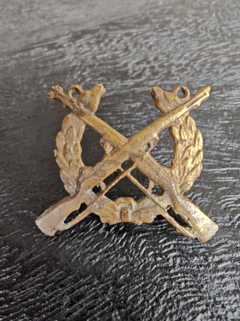 Vaardigheidsinsigne Rifle, Ophalen of Verzenden, Landmacht, Nederland, Embleem of Badge
