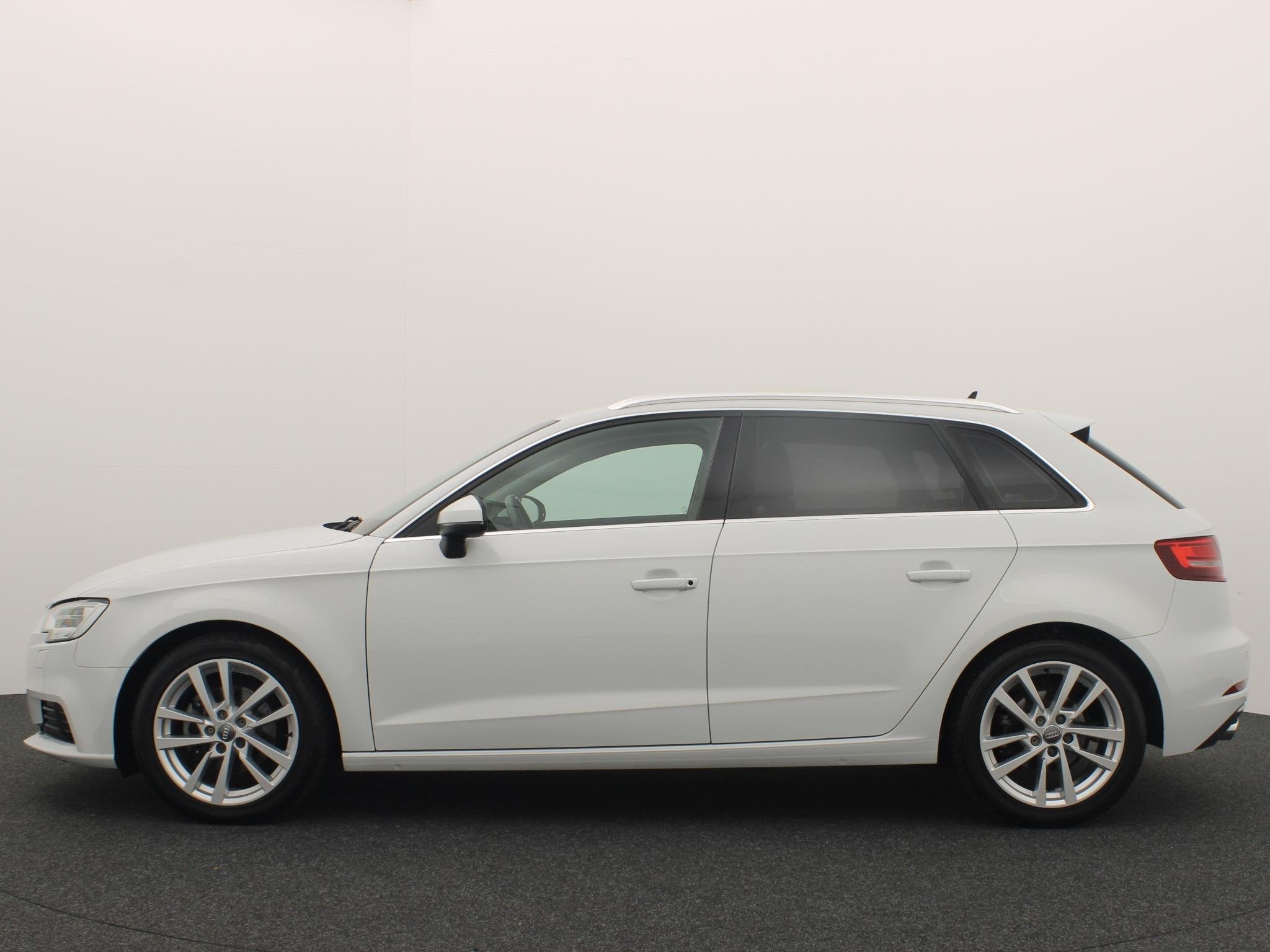 Audi A3 Sportback 35 TFSI CoD Sport Lease Edition AUTOMAAT /, Auto's, Stof, 4 cilinders, 150 pk, Verwarmde buitenspiegels