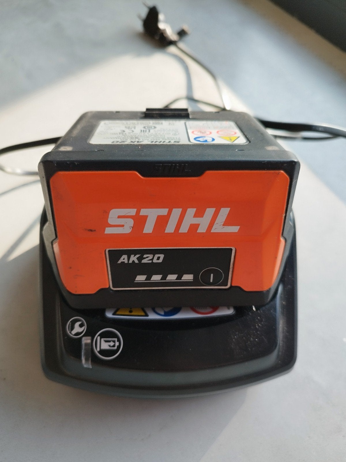 Stihl AK 20 Accu met Lader - Zo goed als nieuw, Ophalen of Verzenden, Zo goed als nieuw, Overige typen