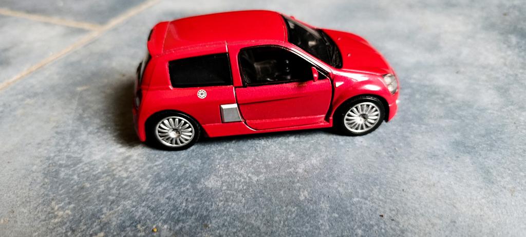 Renault Clio V6 - Schaalmodel 1:32, Ophalen of Verzenden, Zo goed als nieuw, Auto, Overige merken