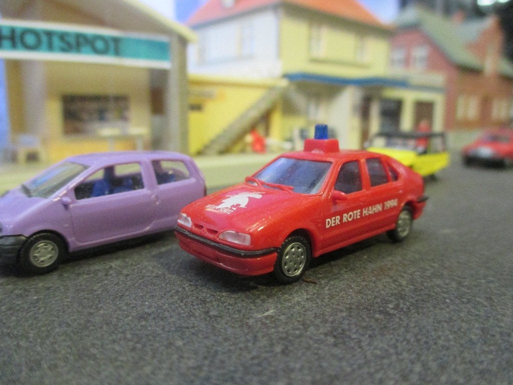 Renault 19 - AWM Brandweer "der rote Hahn" 1994, Hobby en Vrije tijd, Ophalen of Verzenden, Zo goed als nieuw, Auto, Rietze