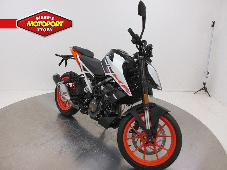 KTM 125 DUKE (bj 2023), Motoren, Motoren | KTM, KTM, Bedrijf, Achterbroek 11 - unit 8
6596 MP  Milsbeek, NL, Info@ktm.nl