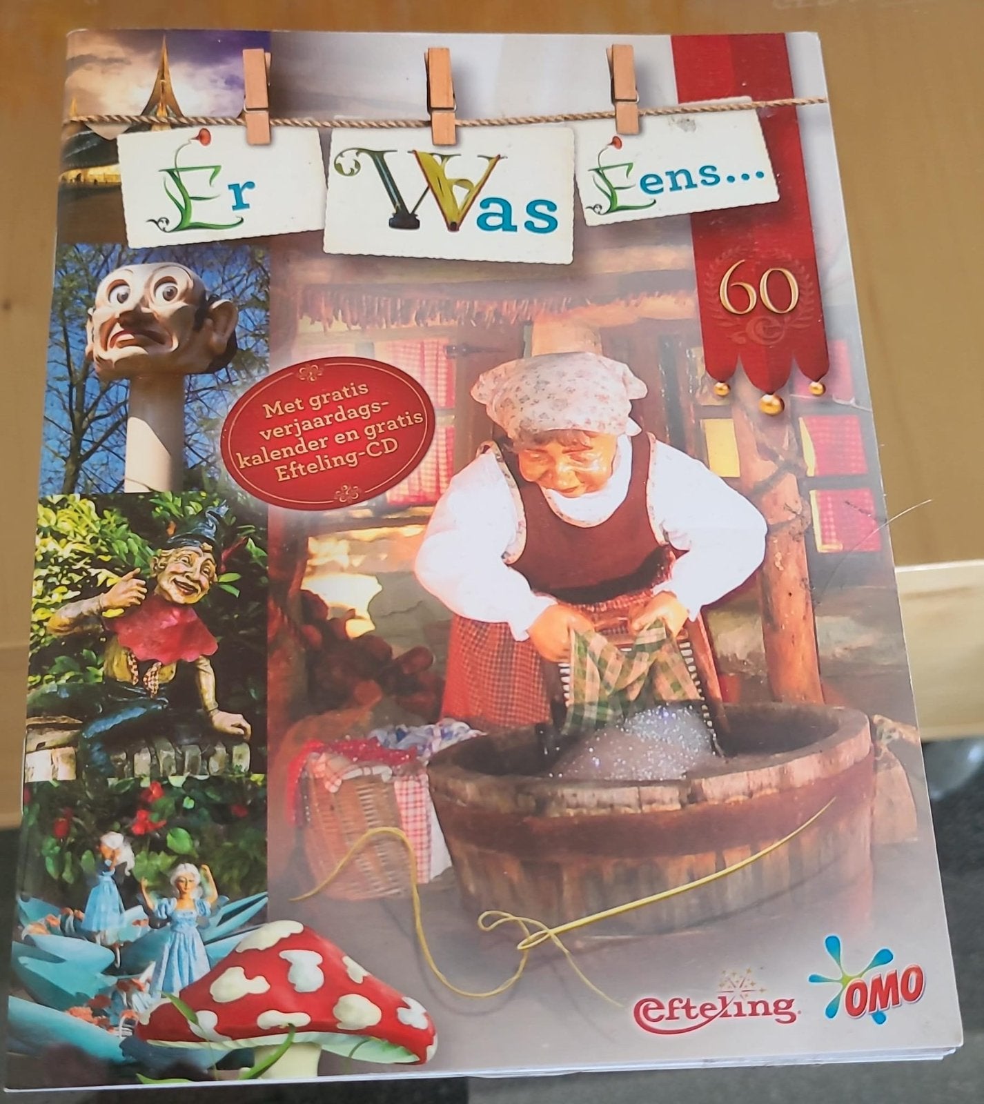 Er was eens 60 jaar efteling met gratis efteling cd omo, Verzamelen, Efteling, Ophalen of Verzenden, Gebruikt, Overige typen
