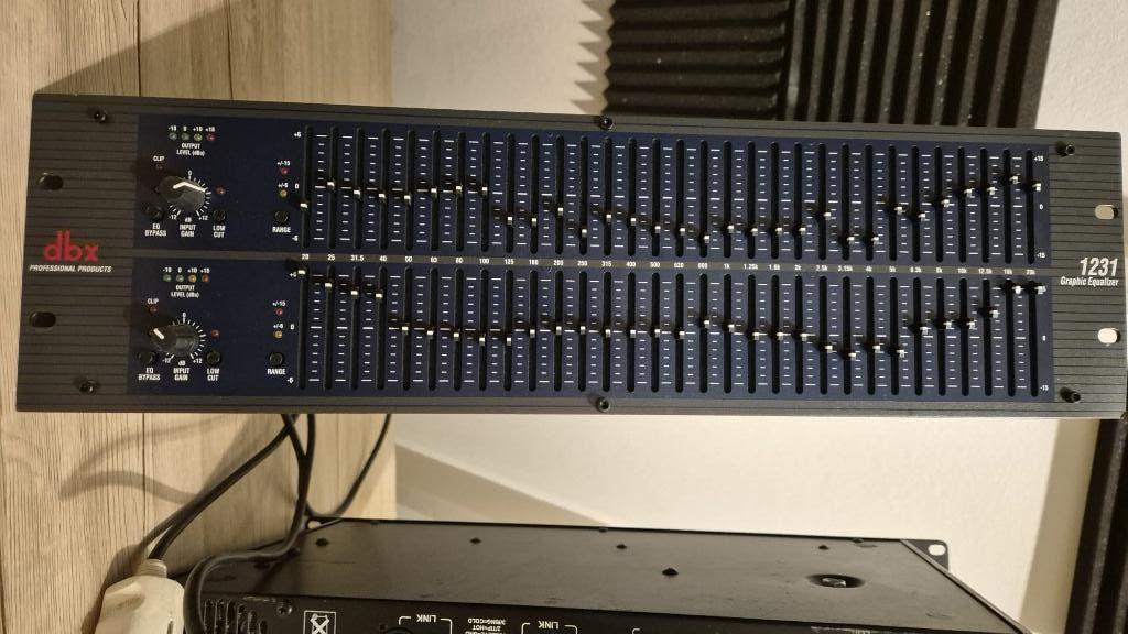 DBX 1231 GRAPHIC EQUALIZER, Muziek en Instrumenten, Ophalen of Verzenden, Zo goed als nieuw, Equalizer