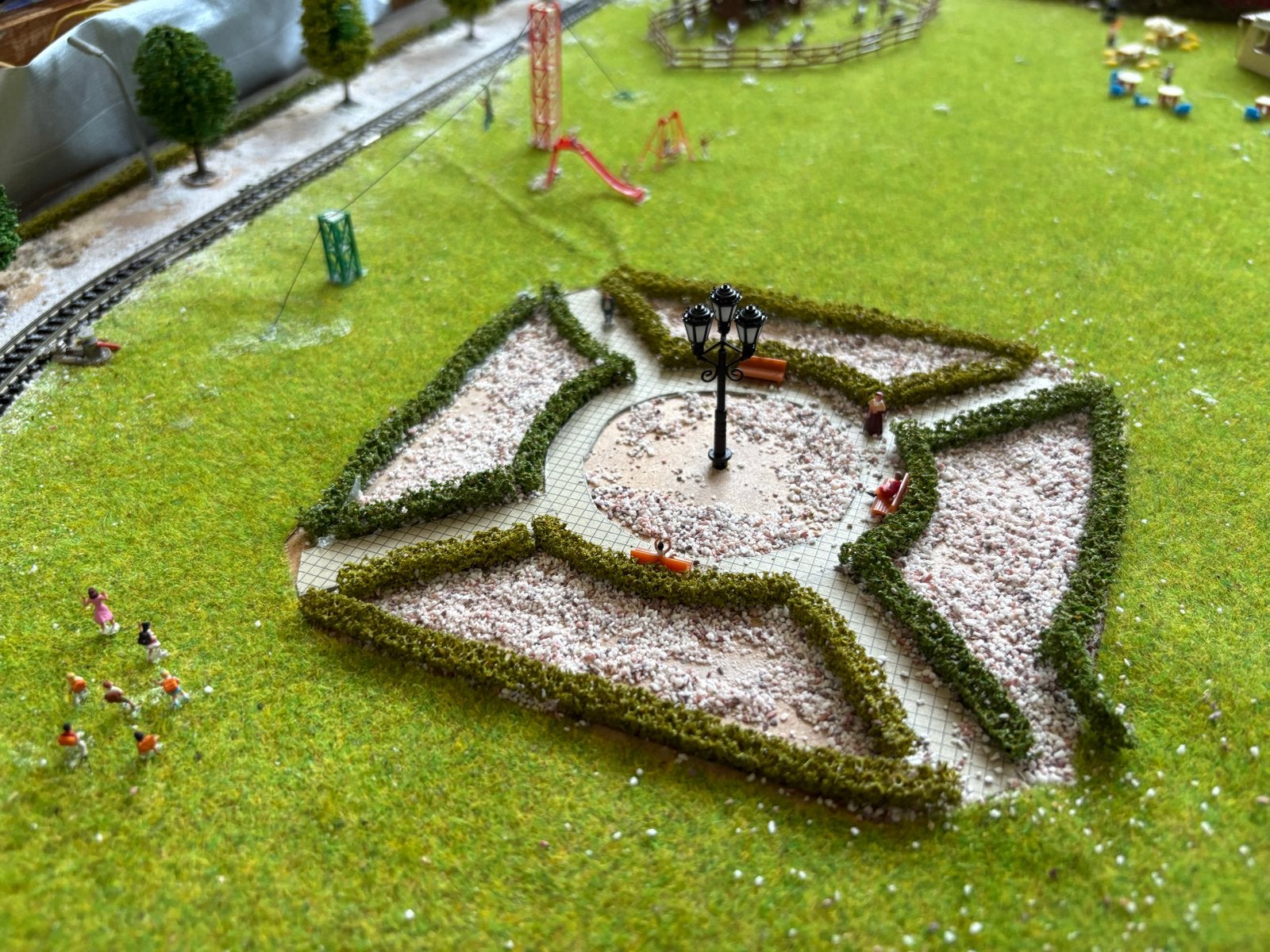Uitgebreide modelspoorbaan met veel details, Gelijkstroom of Wisselstroom, Ophalen, Overige merken, Gebruikt