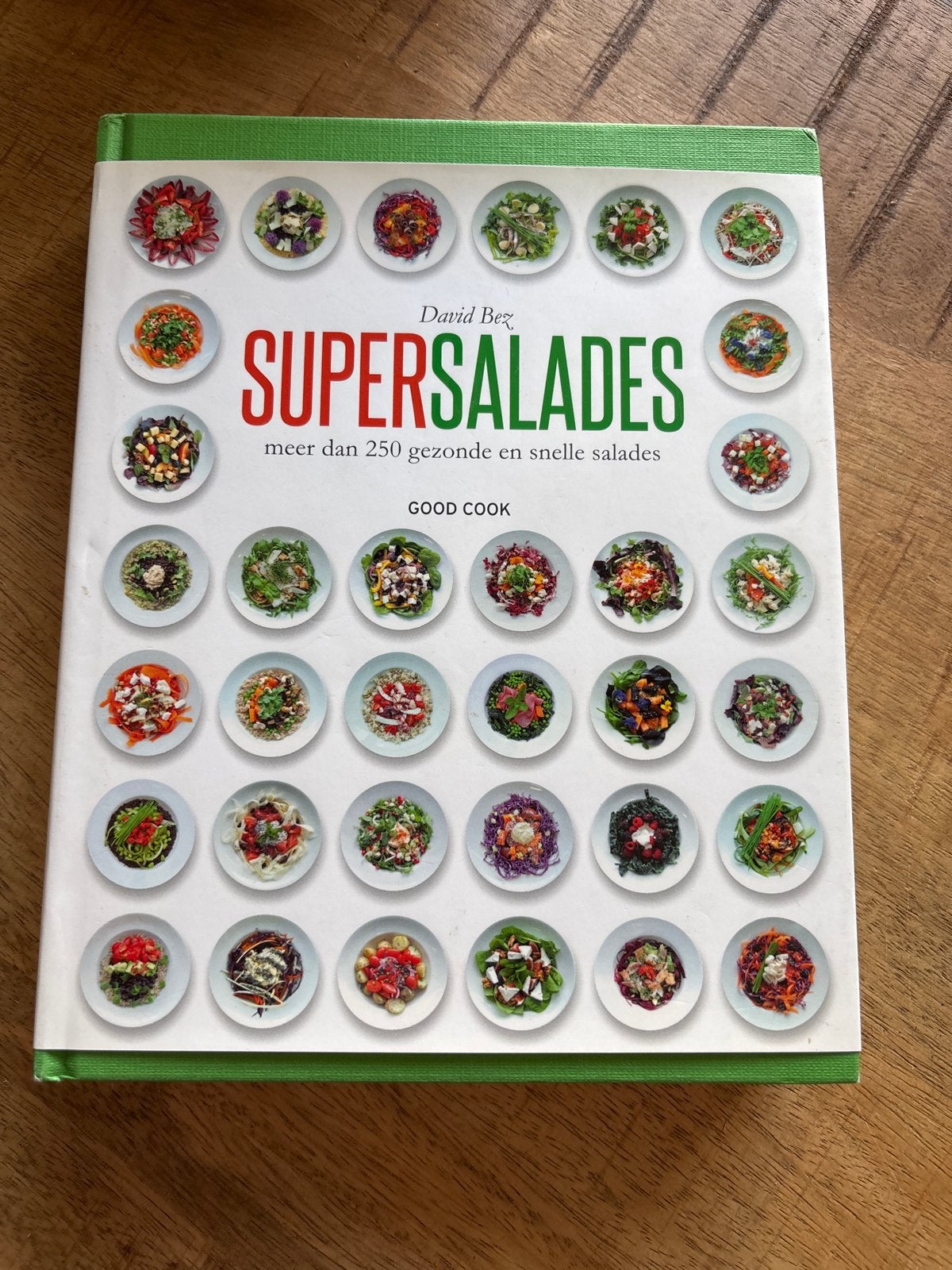 Supersalades: Meer dan 250 gezonde en snelle salades, Voorgerechten en Soepen, Ophalen of Verzenden, Zo goed als nieuw, Gezond koken