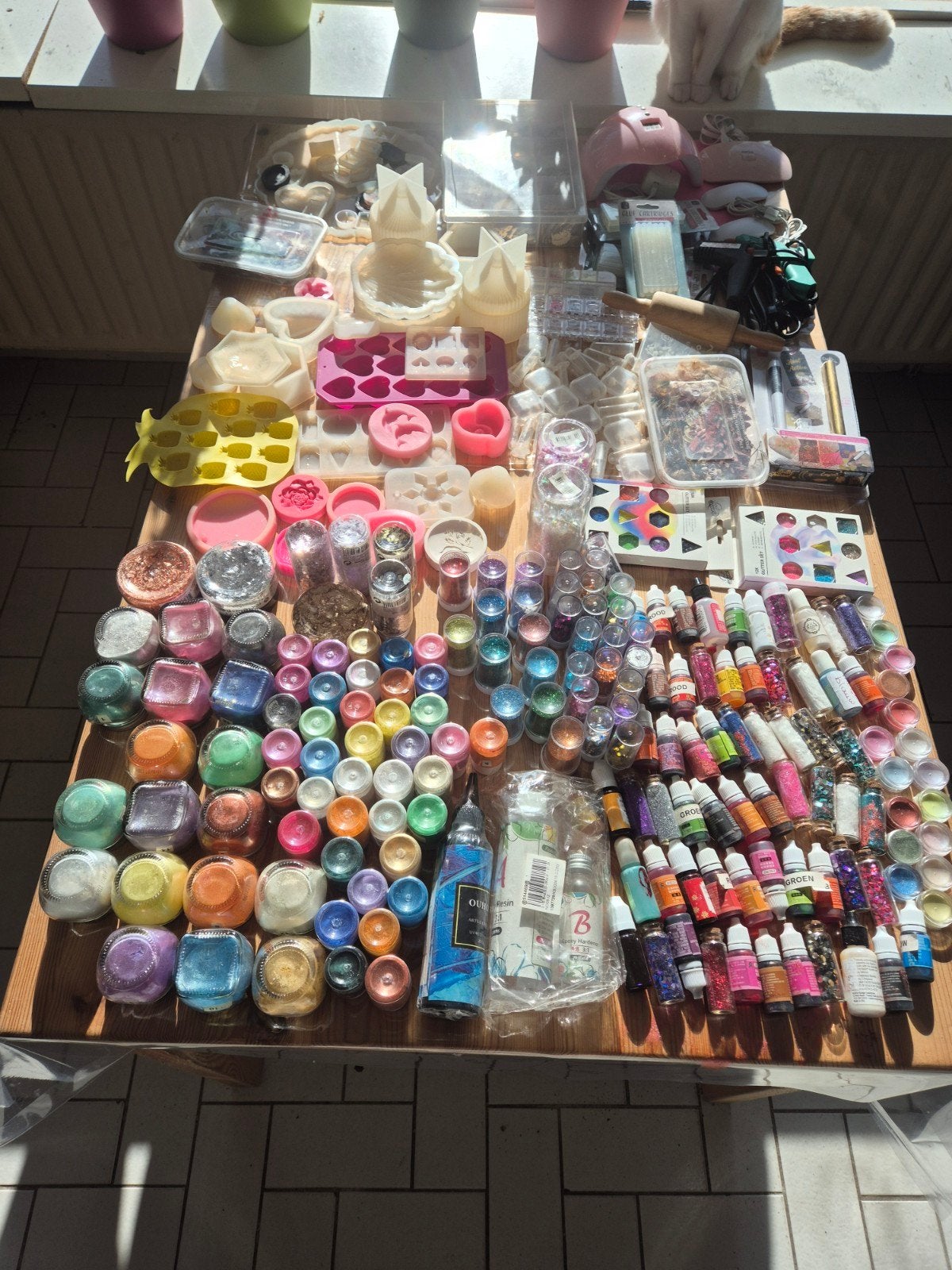 Grote set voor epoxyhars knutselen - compleet pakket, Meerkleurig, Ophalen of Verzenden, Zo goed als nieuw, Kunststof