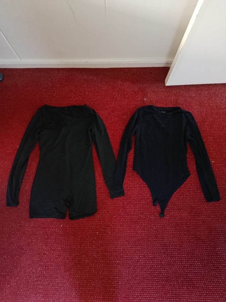 Zwarte playsuit en bodysuit met lange mouwen, Kleding | Dames, Tops, Zwart, Ophalen of Verzenden, Lange mouw, Maat 36 (S)