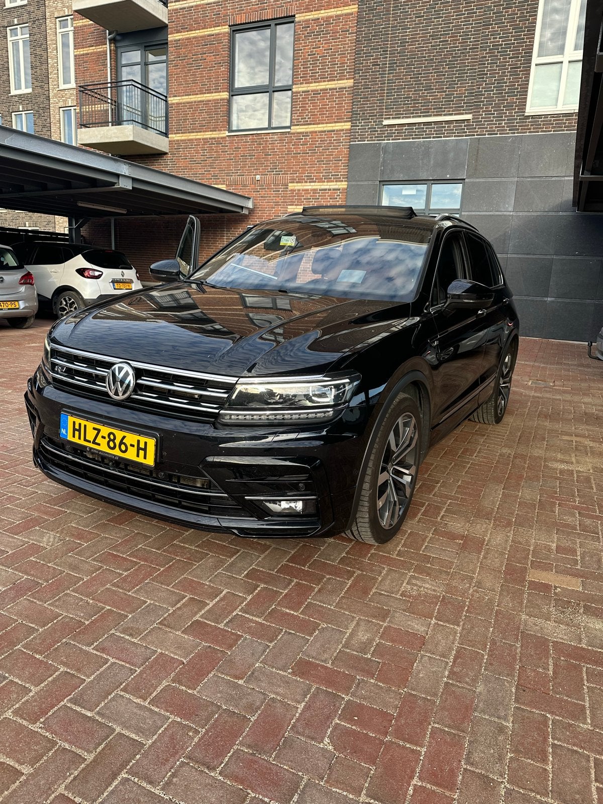 Volkswagen Tiguan 2.0 TSI 220pk 4Motion DSG 2018 Zwart, Auto's, 4 cilinders, 1984 cc, 2500 kg, Zwart