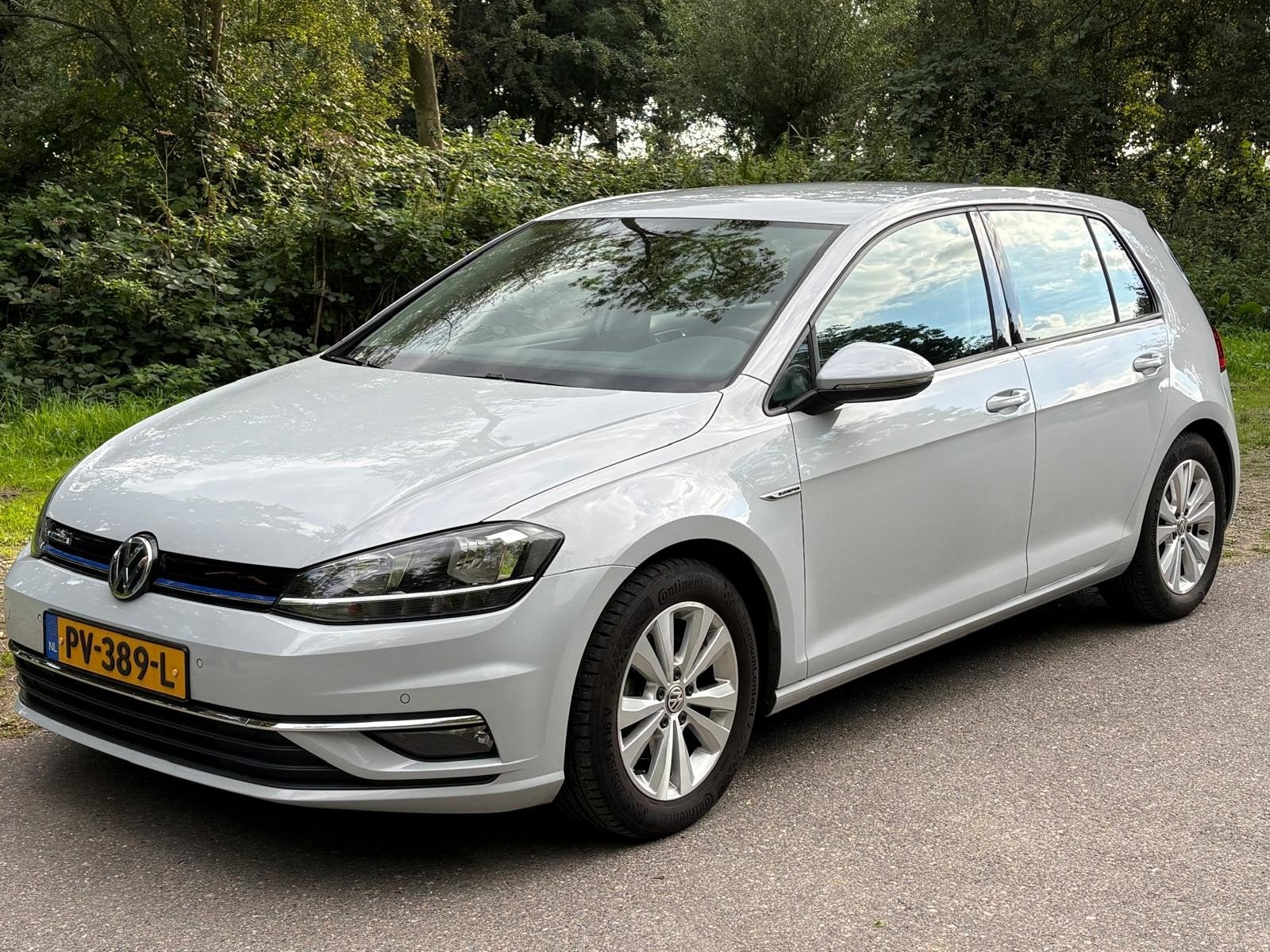 Zuinige  Golf 7.5 130pk 1.5 TSI 7-DSG 5D Bluemotion 2017, 1498 cc, 4 cilinders, Wit, Origineel Nederlands