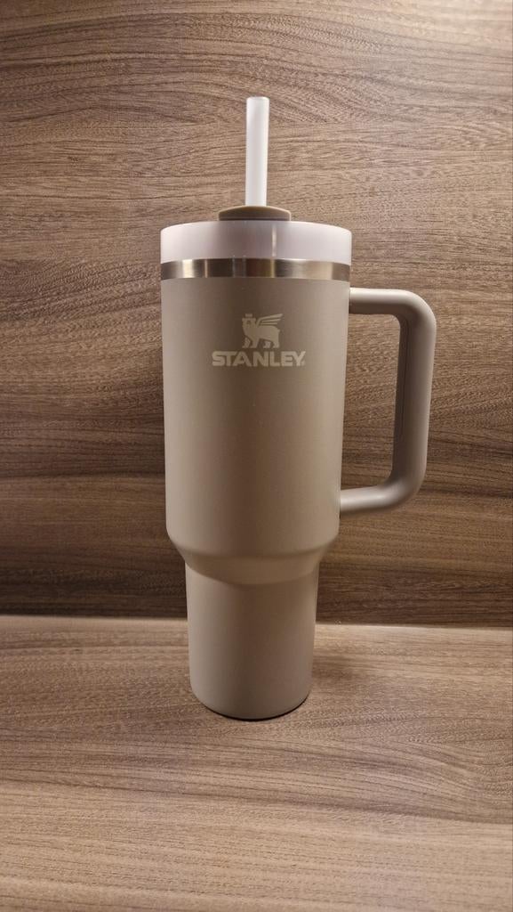 Stanley Cup grijs 1.18L - Zo goed als nieuw, Ophalen, Zo goed als nieuw