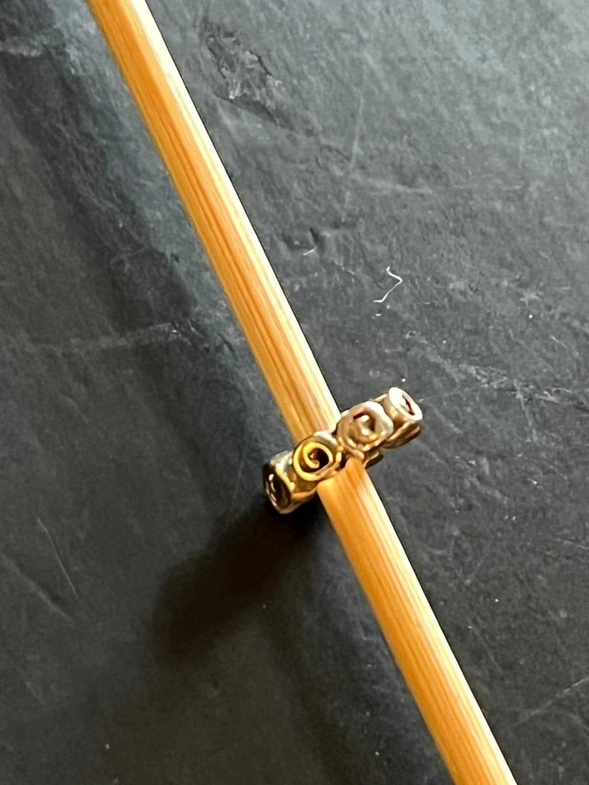 Pandora 14 krt roosjes bedel,., Ophalen of Verzenden, Zo goed als nieuw, Goud, Pandora