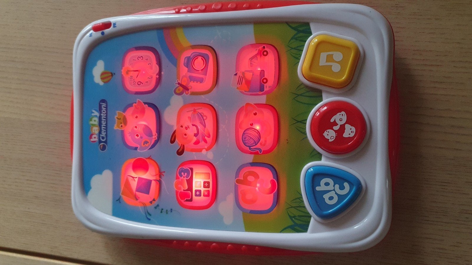 Baby Clementoni Tablet - Nederlands & Frans - Werkend!, Ophalen of Verzenden, Zo goed als nieuw, Taal en Lezen, Met licht